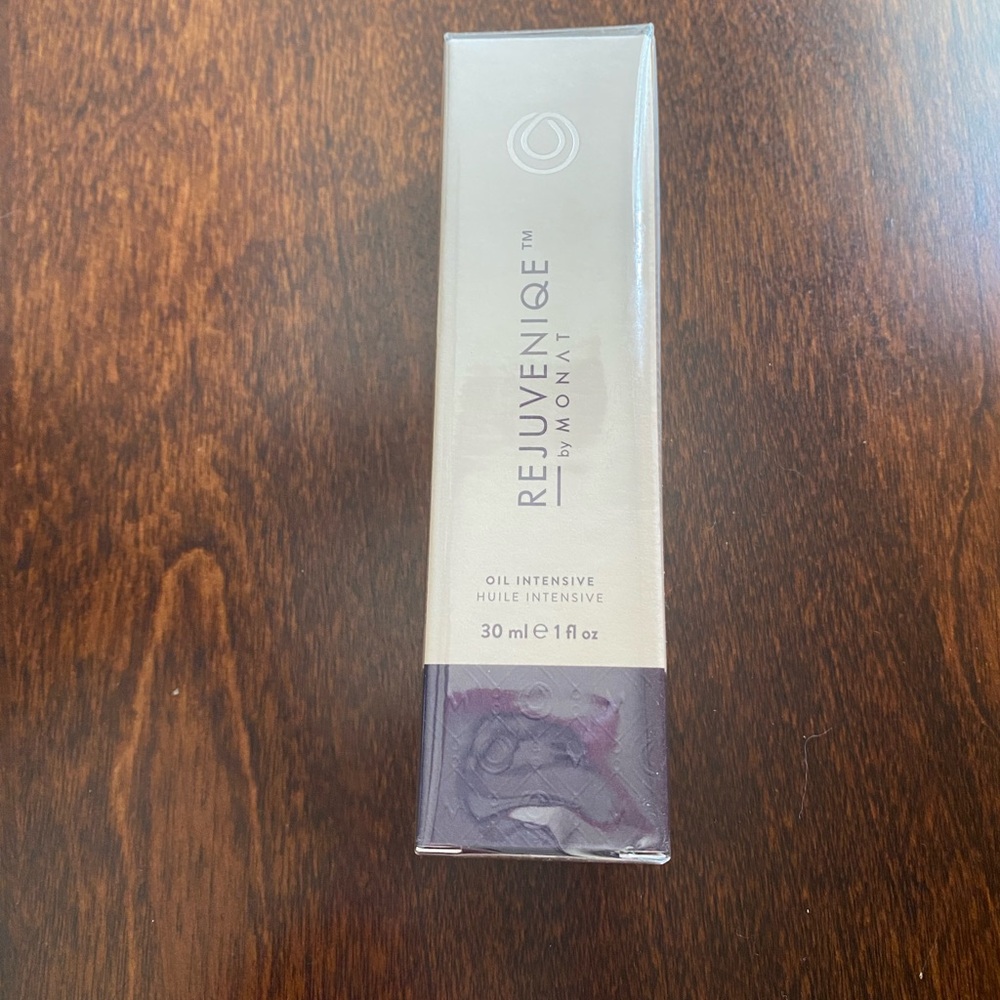Monat Rejuveniqe Oil Intensive
